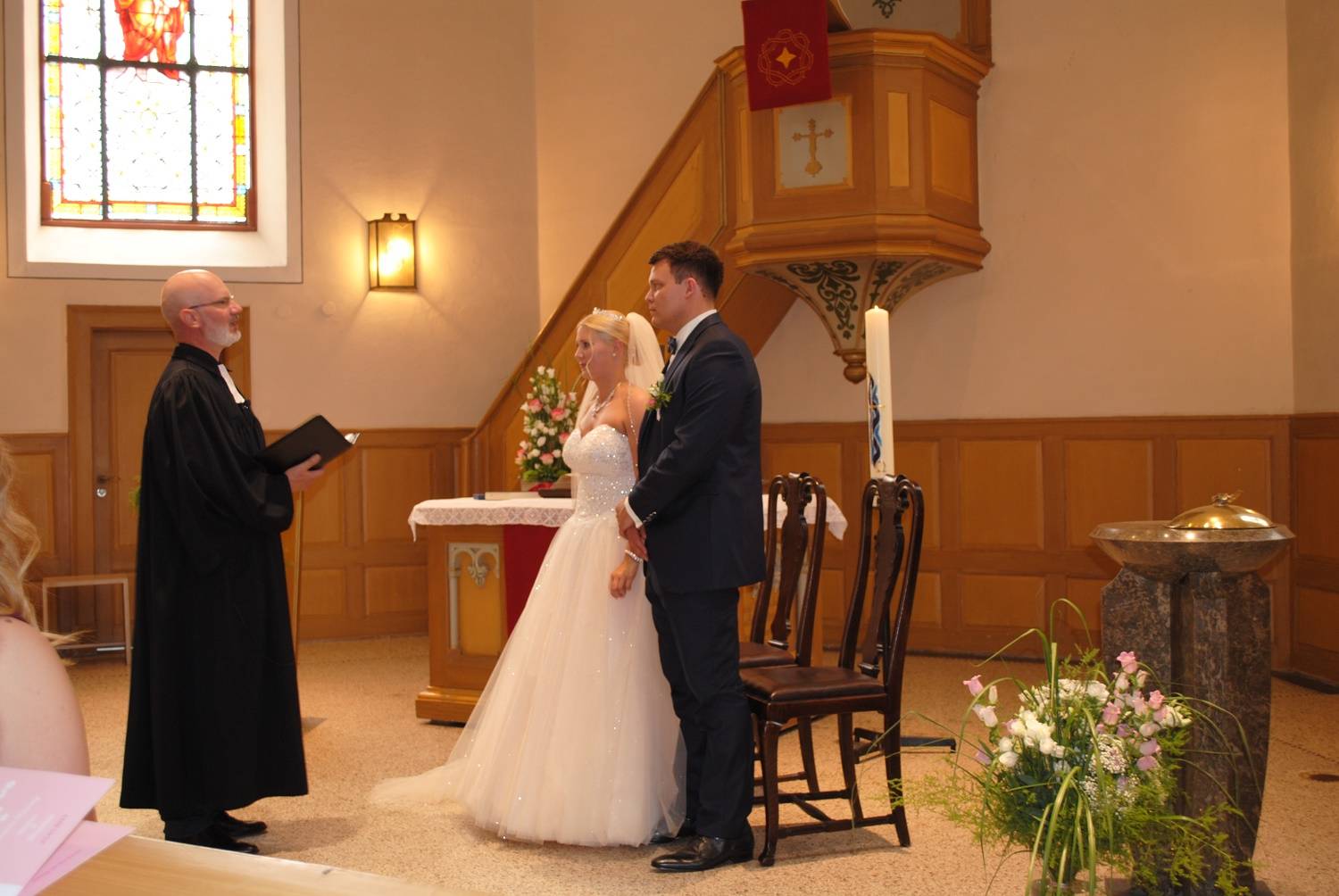 Brautpaar in Kirche